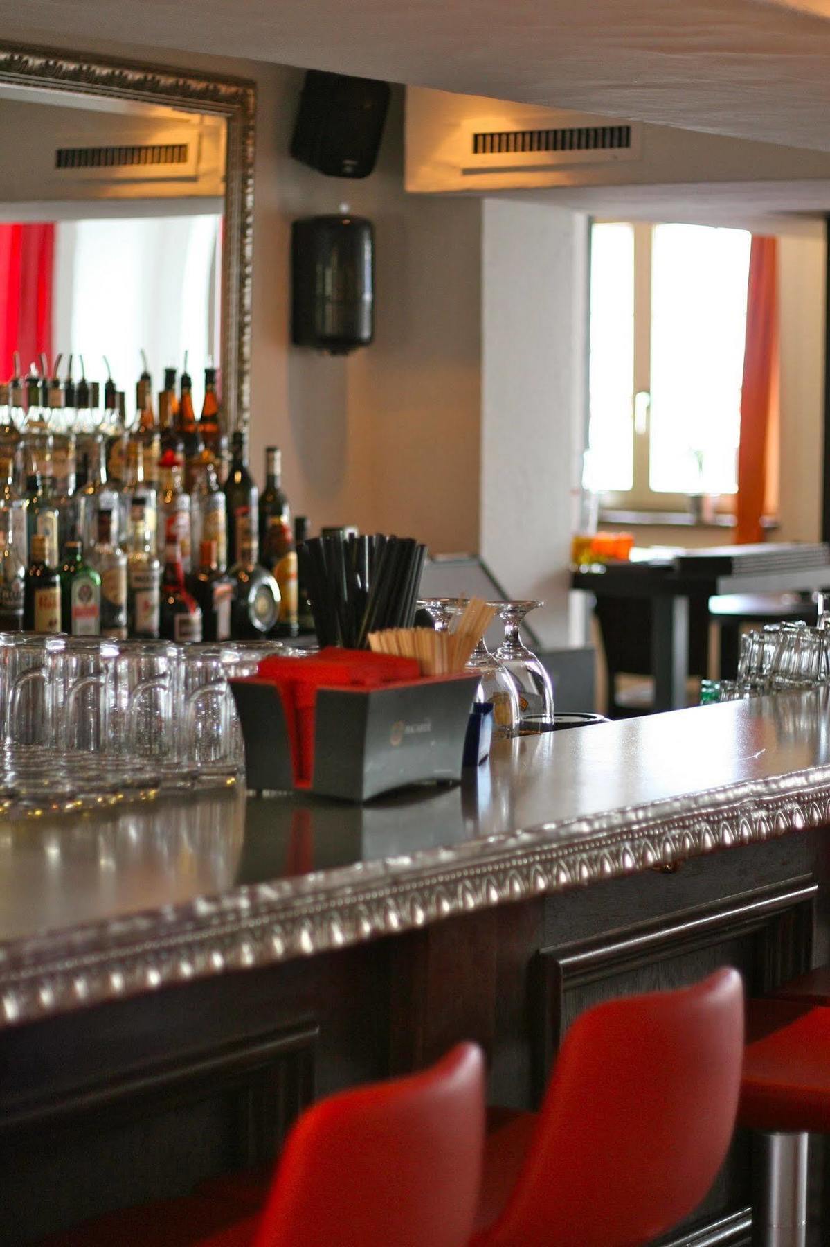 Gasthof Loewen Bassersdorf Ngoại thất bức ảnh